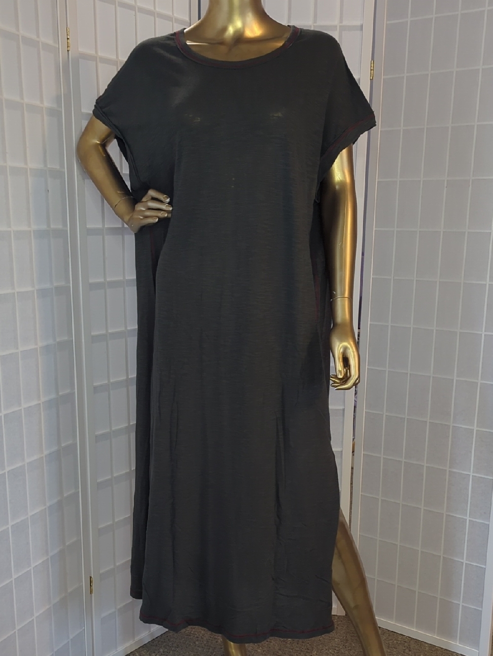 NATURAL LIFE Frankie Knit Gray, Red Trim Maxi T-Shirt Dress